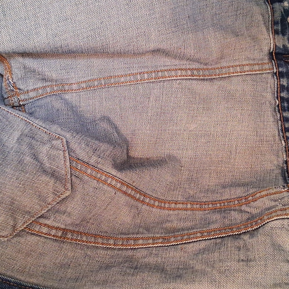 Classic Levis Thrashed Distressed Denim Jacket - Picture 15 of 15